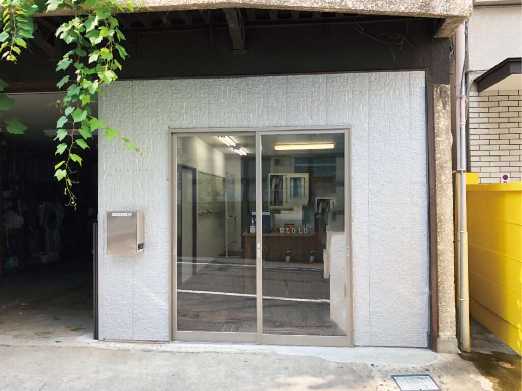 新宿区の看板屋・有限会社アクト企画・入口看板(店舗看板・グラフィックシート)・不動産店舗・施工事例(高田馬場)